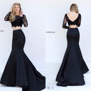 Sherri hill 50467 red